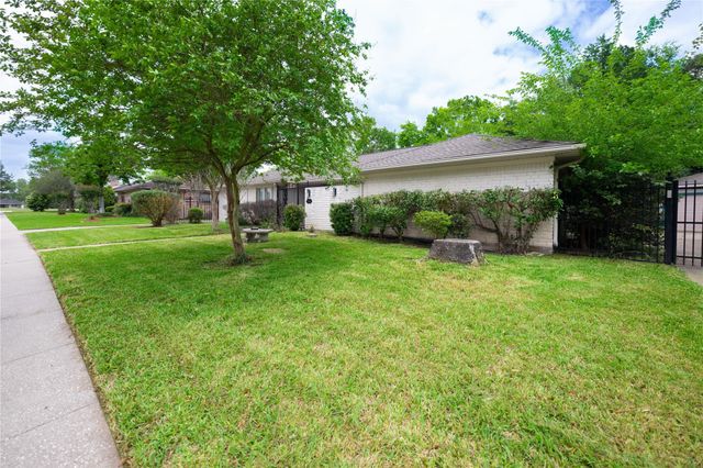 7546 Maple Tree Drive, Houston, TX 77088