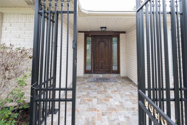 7546 Maple Tree Drive, Houston, TX 77088