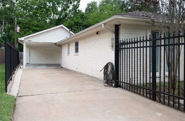 7546 Maple Tree Drive, Houston, TX 77088