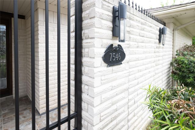 7546 Maple Tree Drive, Houston, TX 77088
