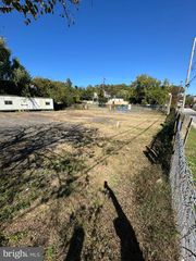 5927 CENTRAL AVE, Capitol Heights, MD 20743