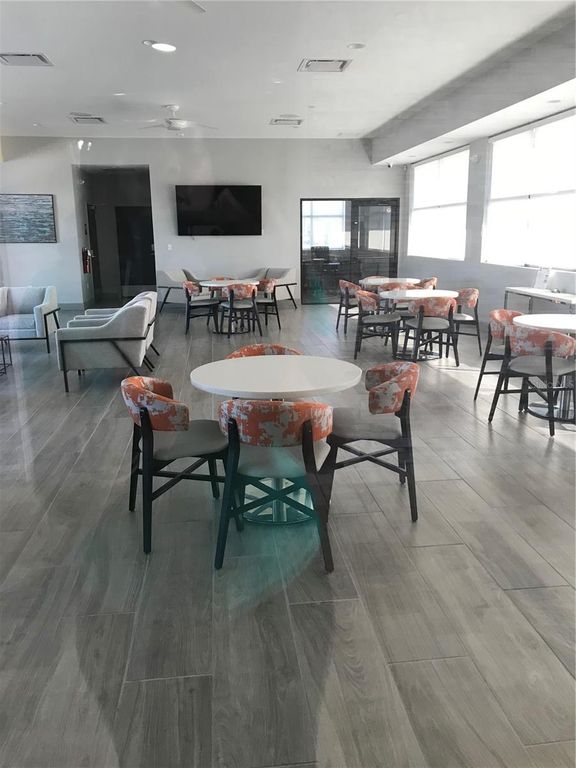 Image 32 of property listing at 1805 HEART LAKE DRIVE, Groveland, FL 34736