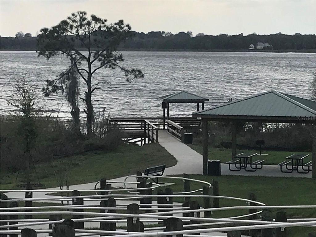 Image 33 of property listing at 1805 HEART LAKE DRIVE, Groveland, FL 34736