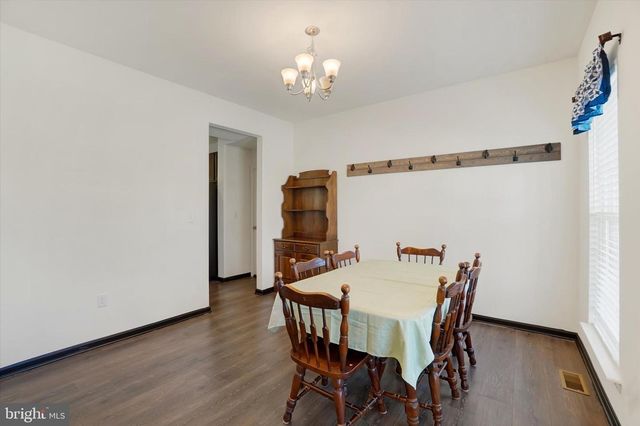 215 THOROUGHBRED DR, York Haven, PA 17370