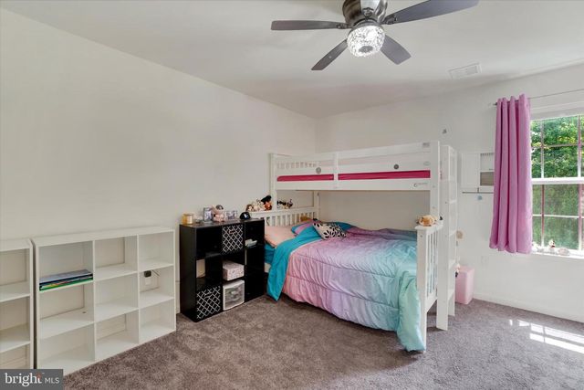 215 THOROUGHBRED DR, York Haven, PA 17370