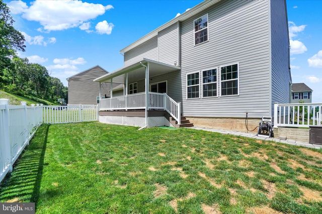 215 THOROUGHBRED DR, York Haven, PA 17370
