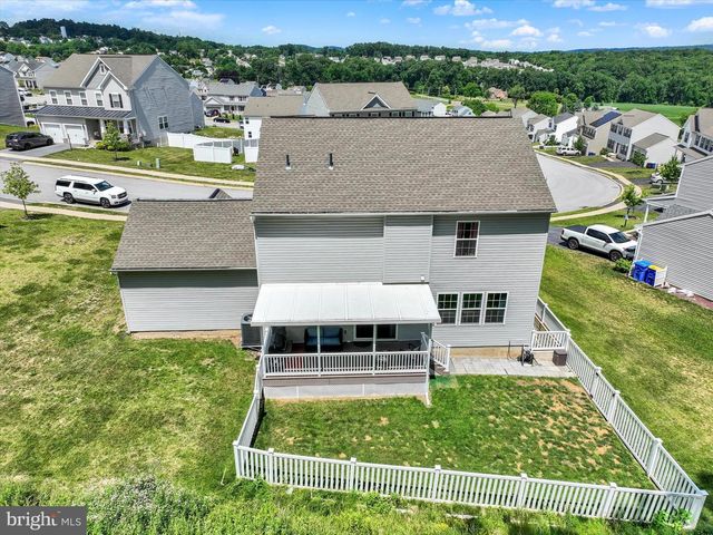 215 THOROUGHBRED DR, York Haven, PA 17370