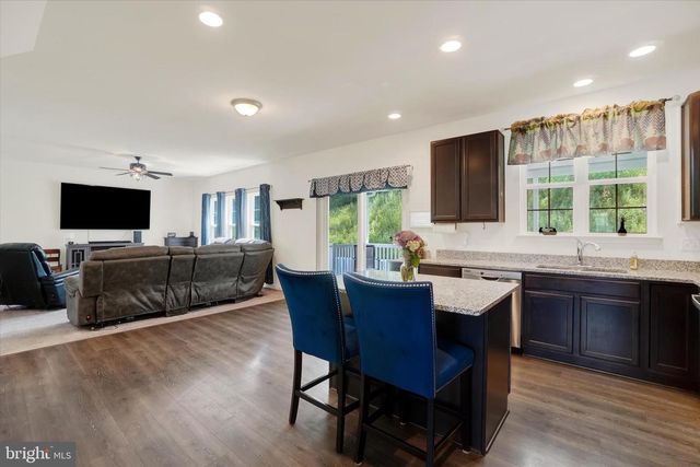 215 THOROUGHBRED DR, York Haven, PA 17370