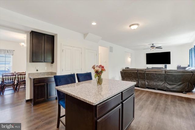 215 THOROUGHBRED DR, York Haven, PA 17370