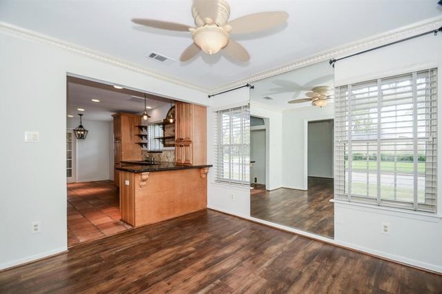 13814 Lynnwood Lane, Sugar Land, TX 77498