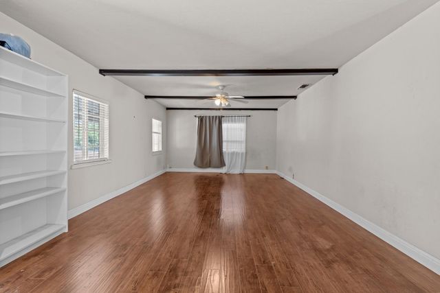 5081 Warwick Ave, Sacramento, CA 95820