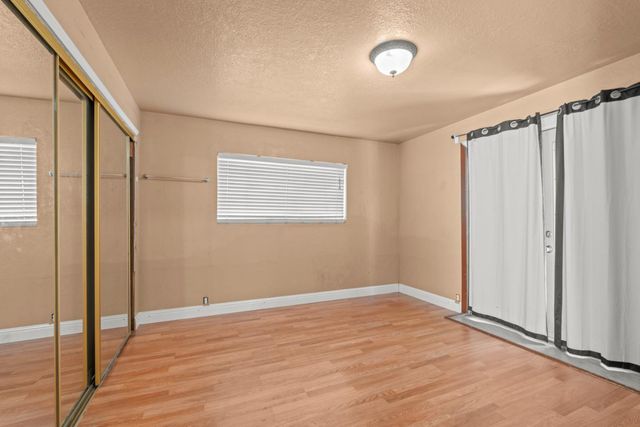 5081 Warwick Ave, Sacramento, CA 95820