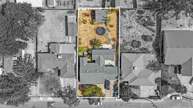 5081 Warwick Ave, Sacramento, CA 95820