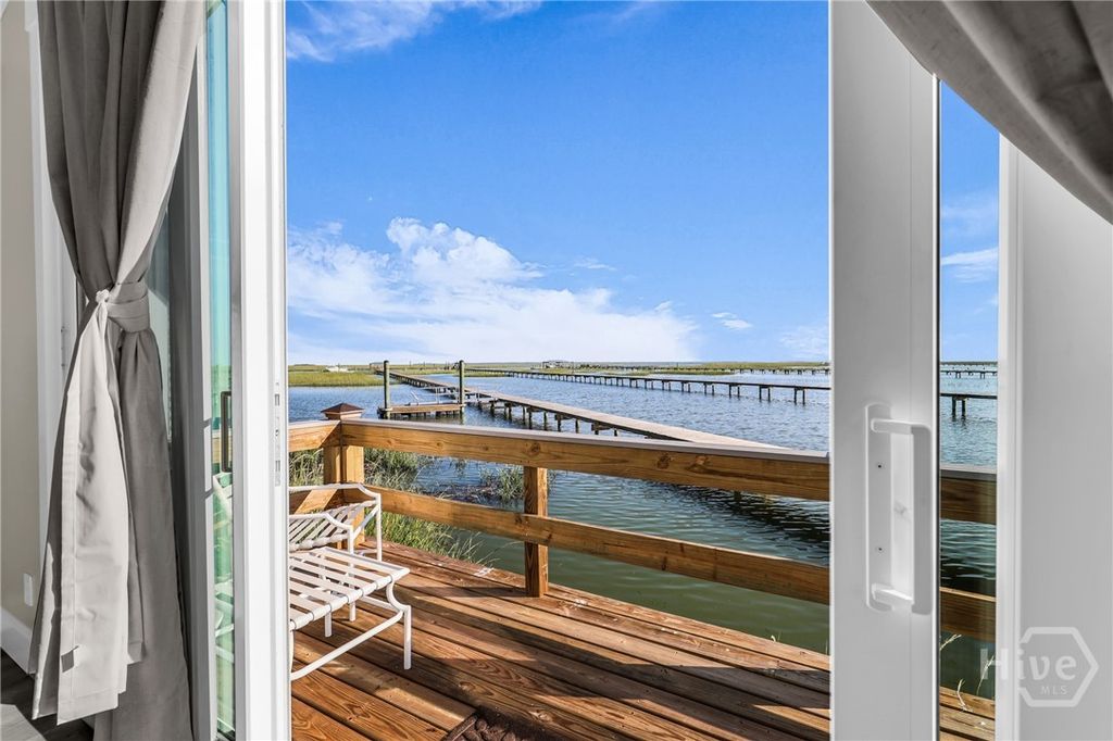 Image 10 of property listing at 1912 Stone Street, Savannah, GA 31410