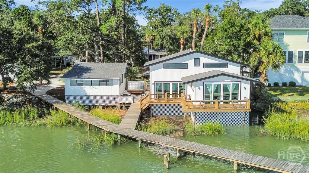 Image 12 of property listing at 1912 Stone Street, Savannah, GA 31410