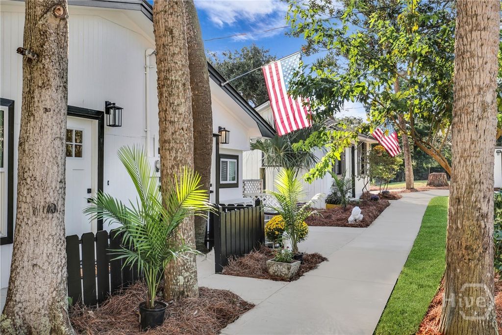 Image 14 of property listing at 1912 Stone Street, Savannah, GA 31410