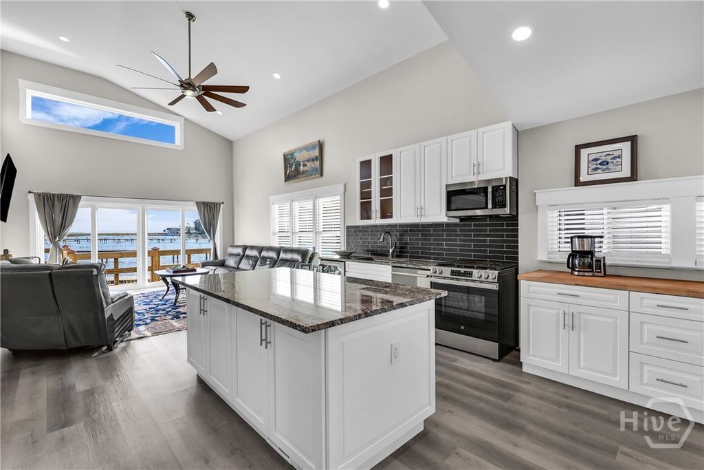 Image 32 of property listing at 1912 Stone Street, Savannah, GA 31410