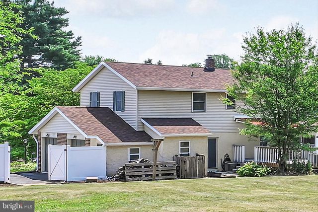 648 W SPRING ST, Fleetwood, PA 19522