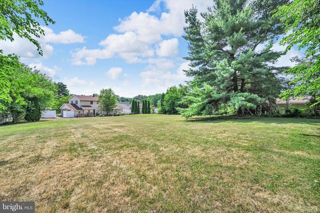 648 W SPRING ST, Fleetwood, PA 19522