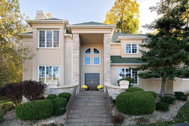 W5419 Pine Bluff ROAD, La Crosse, WI 54601