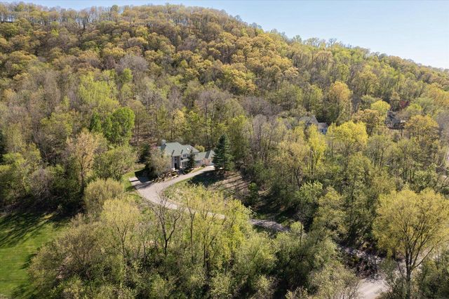 W5419 Pine Bluff ROAD, La Crosse, WI 54601