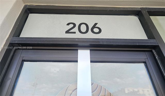 11400 W Flagler St 206, Sweetwater, FL 33174