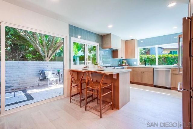2223 Caminito Preciosa Sur, La Jolla, CA 92037
