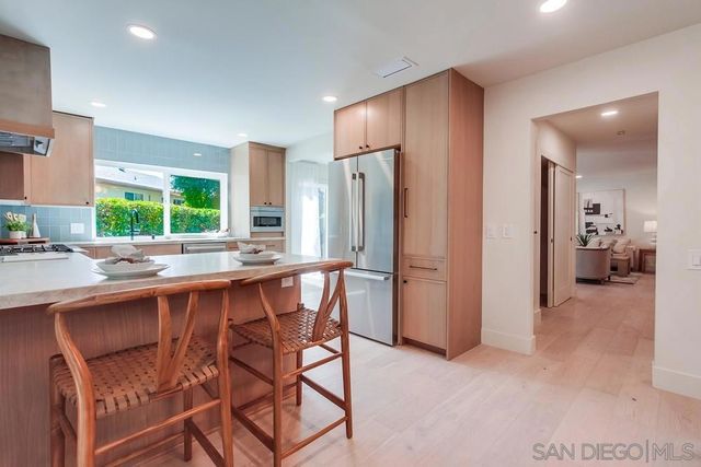 2223 Caminito Preciosa Sur, La Jolla, CA 92037