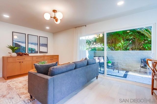 2223 Caminito Preciosa Sur, La Jolla, CA 92037