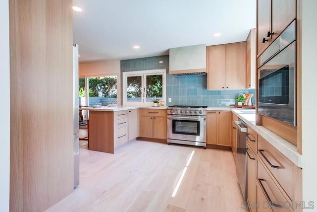 2223 Caminito Preciosa Sur, La Jolla, CA 92037