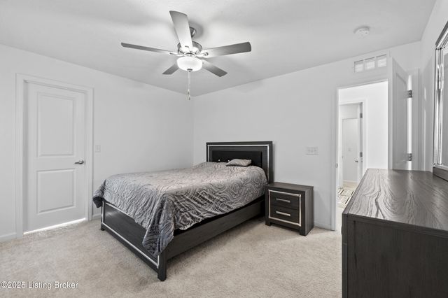 8710 warbler branch Way, Louisville, KY 40229