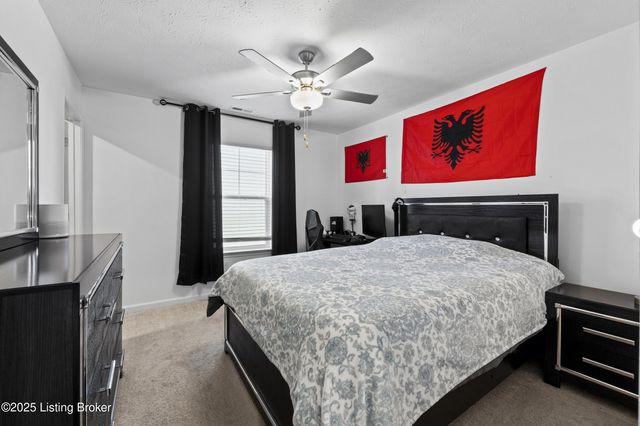 8710 warbler branch Way, Louisville, KY 40229