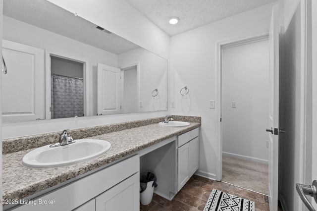 8710 warbler branch Way, Louisville, KY 40229