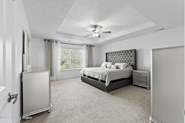 8710 warbler branch Way, Louisville, KY 40229