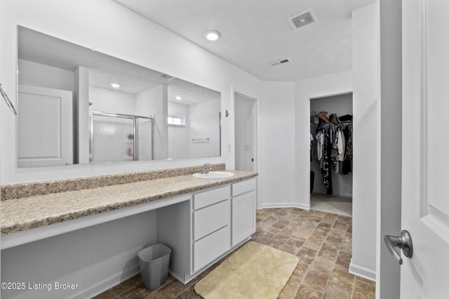 8710 warbler branch Way, Louisville, KY 40229