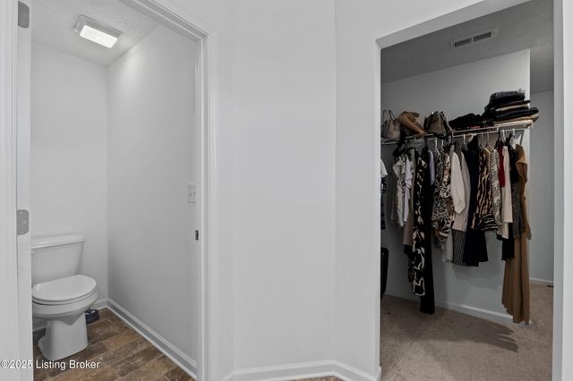 8710 warbler branch Way, Louisville, KY 40229