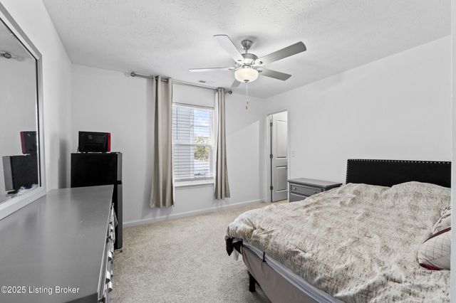 8710 warbler branch Way, Louisville, KY 40229