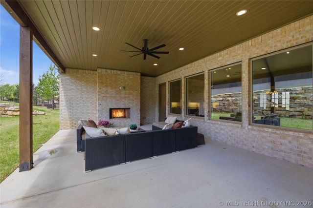 7508 S 5th Street, Broken Arrow, OK 74011