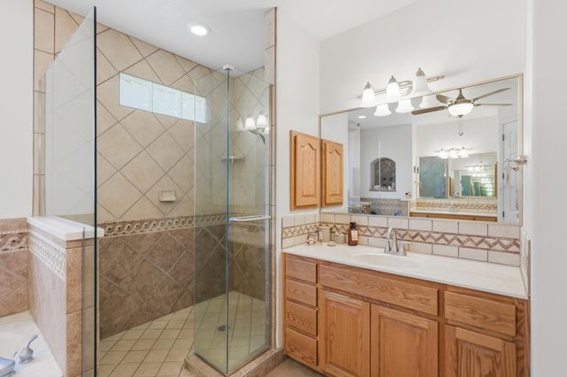 921 Pinzon Street NW, Los Lunas, NM 87031