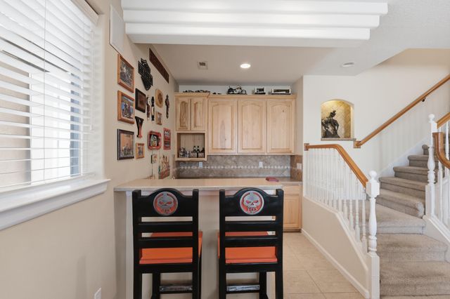 921 Pinzon Street NW, Los Lunas, NM 87031