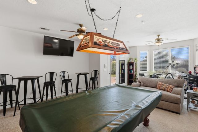 921 Pinzon Street NW, Los Lunas, NM 87031