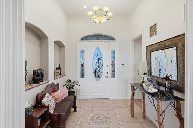 921 Pinzon Street NW, Los Lunas, NM 87031
