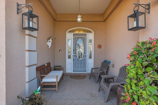 921 Pinzon Street NW, Los Lunas, NM 87031
