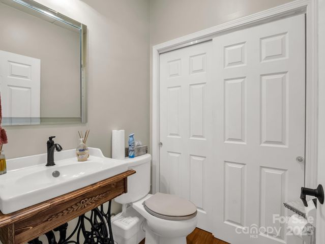 1615 Oak Park Court, Iron Station, NC 28080