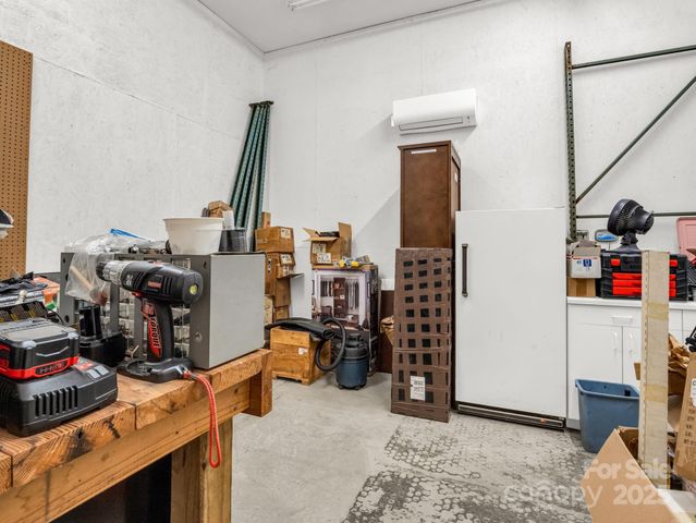 1615 Oak Park Court, Iron Station, NC 28080