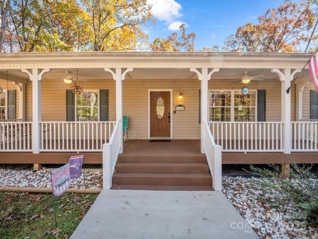 1615 Oak Park Court, Iron Station, NC 28080