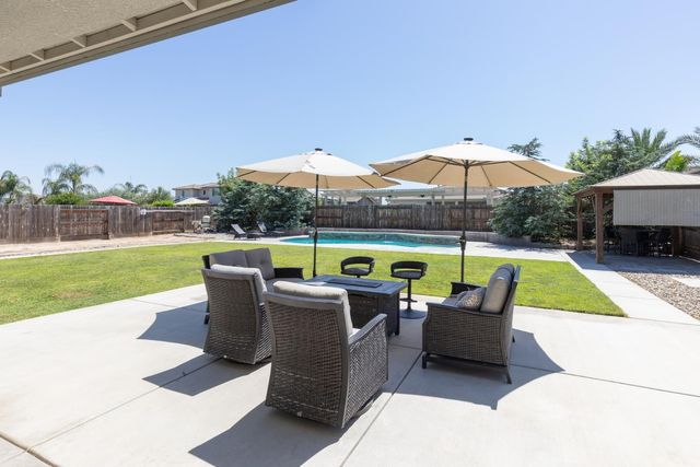 1140 Ridge Creek Estates Way, Dinuba, CA 93618