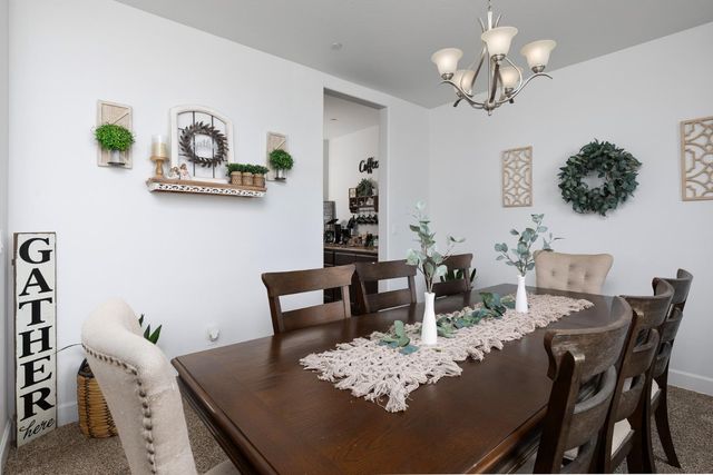 1140 Ridge Creek Estates Way, Dinuba, CA 93618