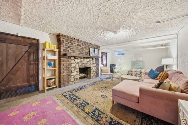 724 54th Street, Des Moines, IA 50312