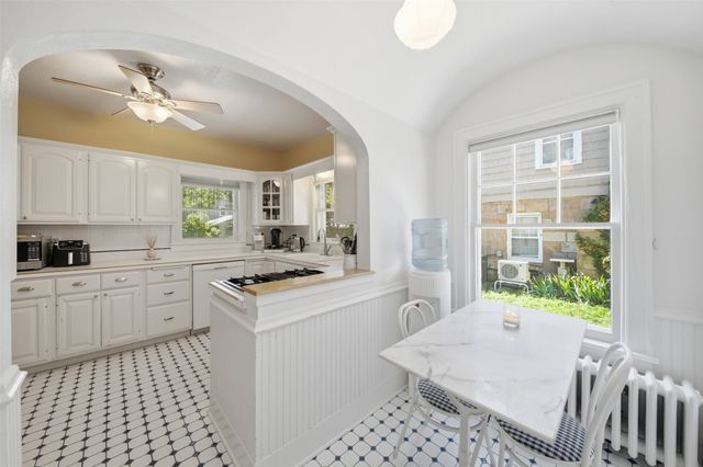724 54th Street, Des Moines, IA 50312